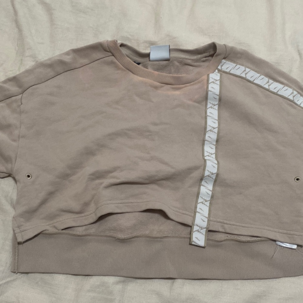 gymshark cropped sweater cream size small